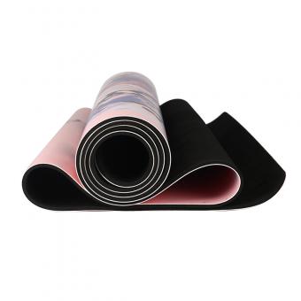 tapis de yoga en daim et caoutchouc